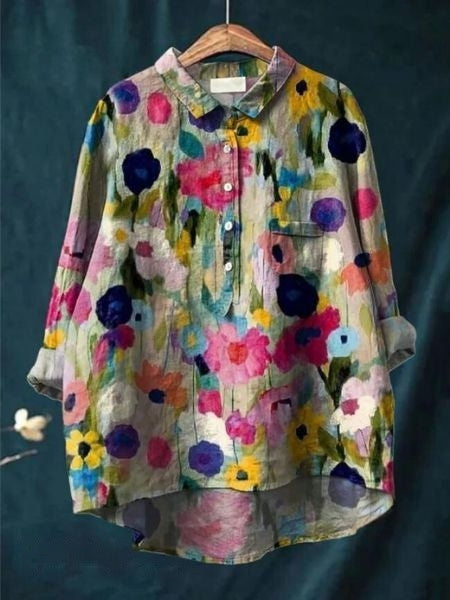 A floral blouse with a relaxed shape and elegant appearance.
