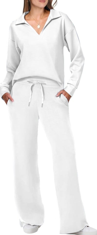 Female in a casual fitted set with long sleeves and leggings.
