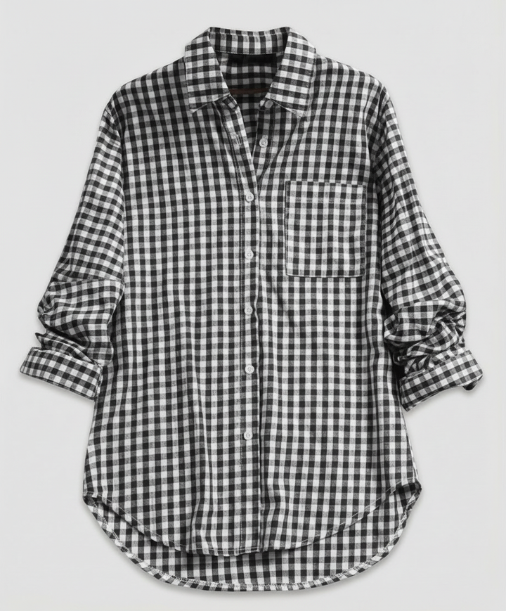 Classic check pattern blouse with a loose shape.