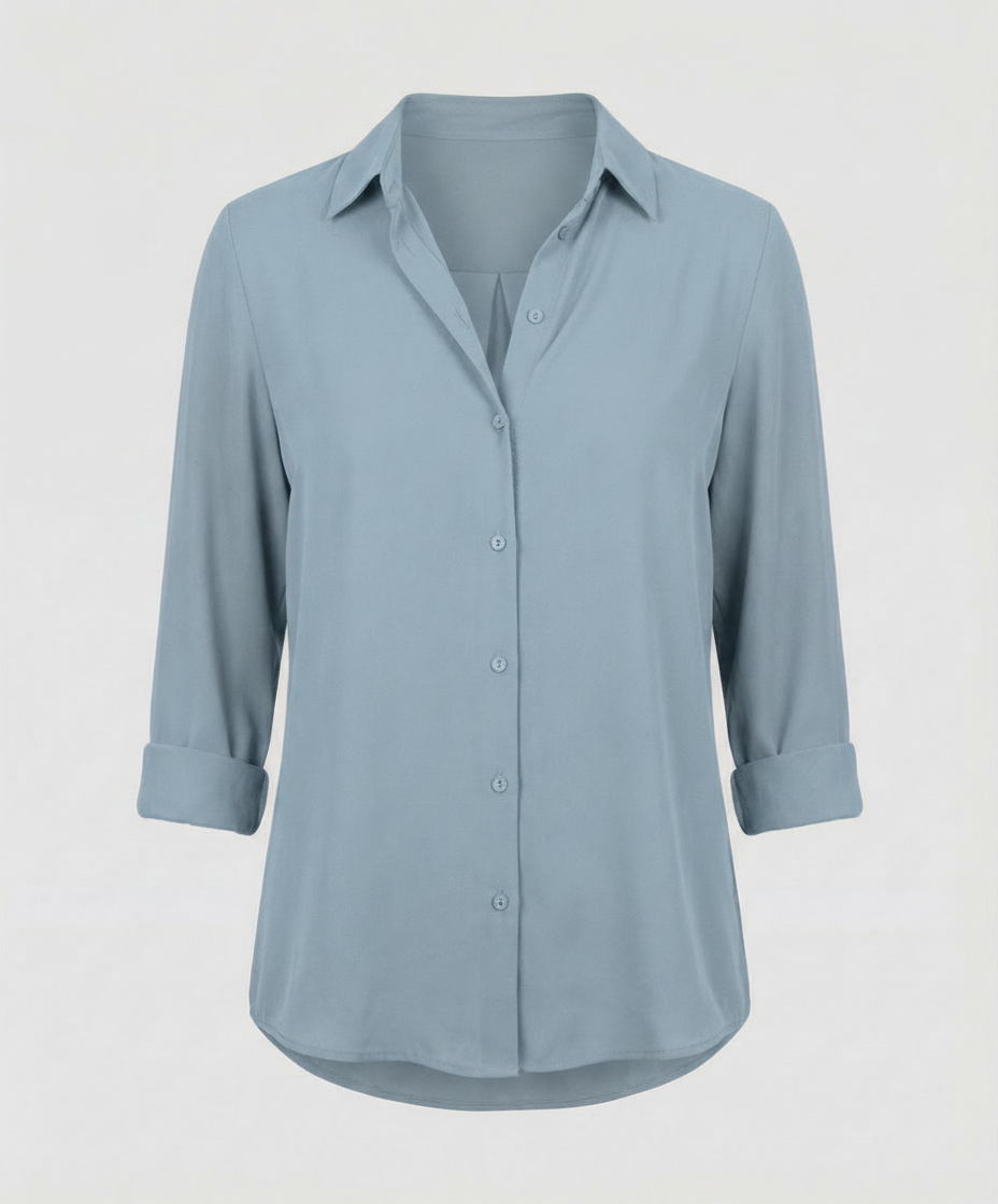 Relaxed blouse with classic collar detail.