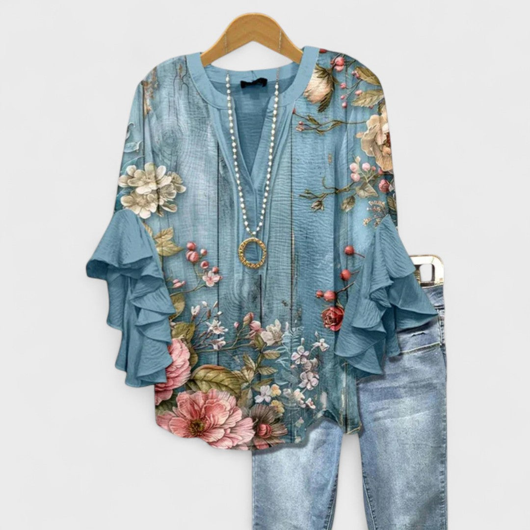 True-to-size blouse for everyday fashion.