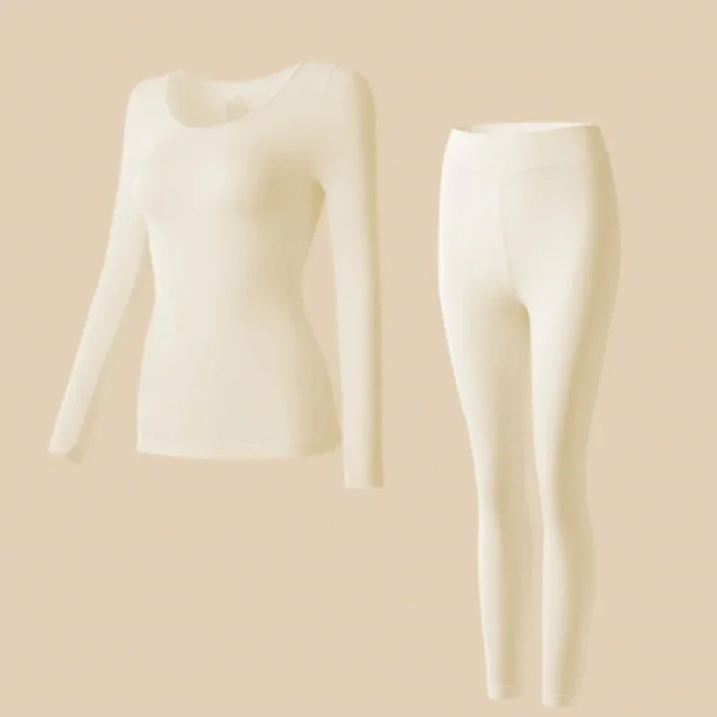 Matching thermal set designed for everyday comfort.