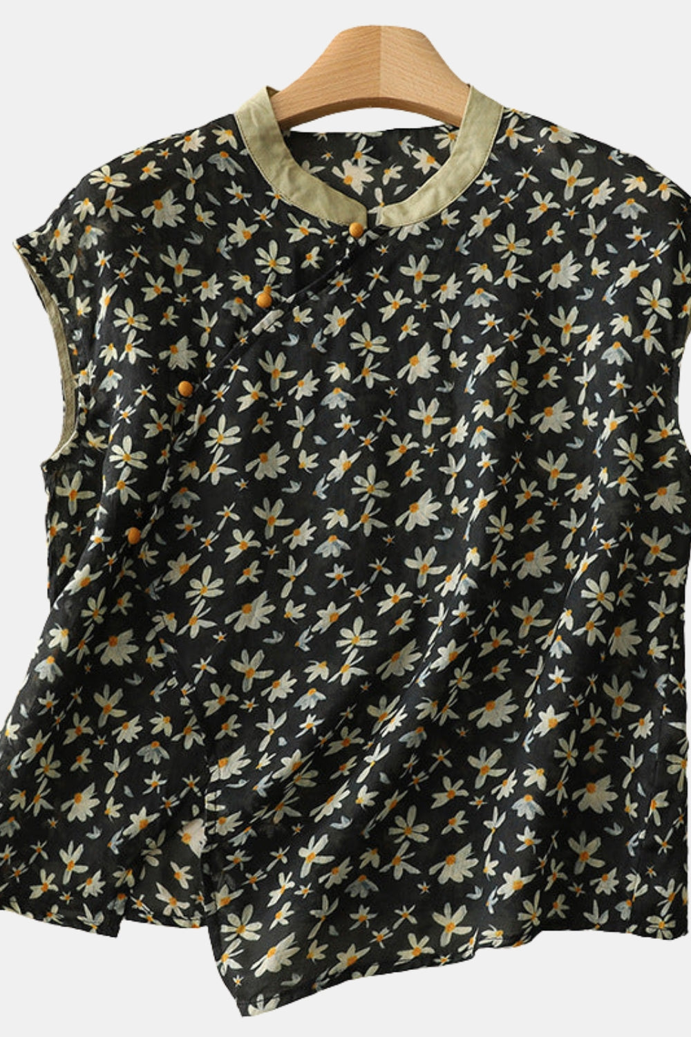 Belvia | Floral Sleeveless Blouse