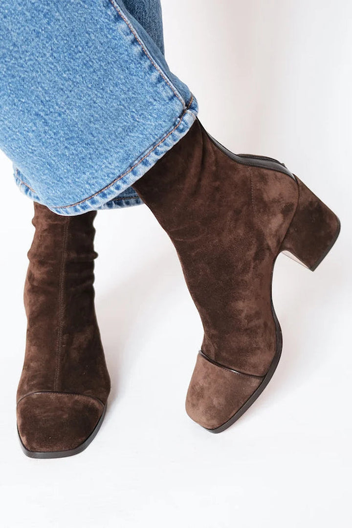 Celana | Women's STYLISH HEELED BOOTS — 2