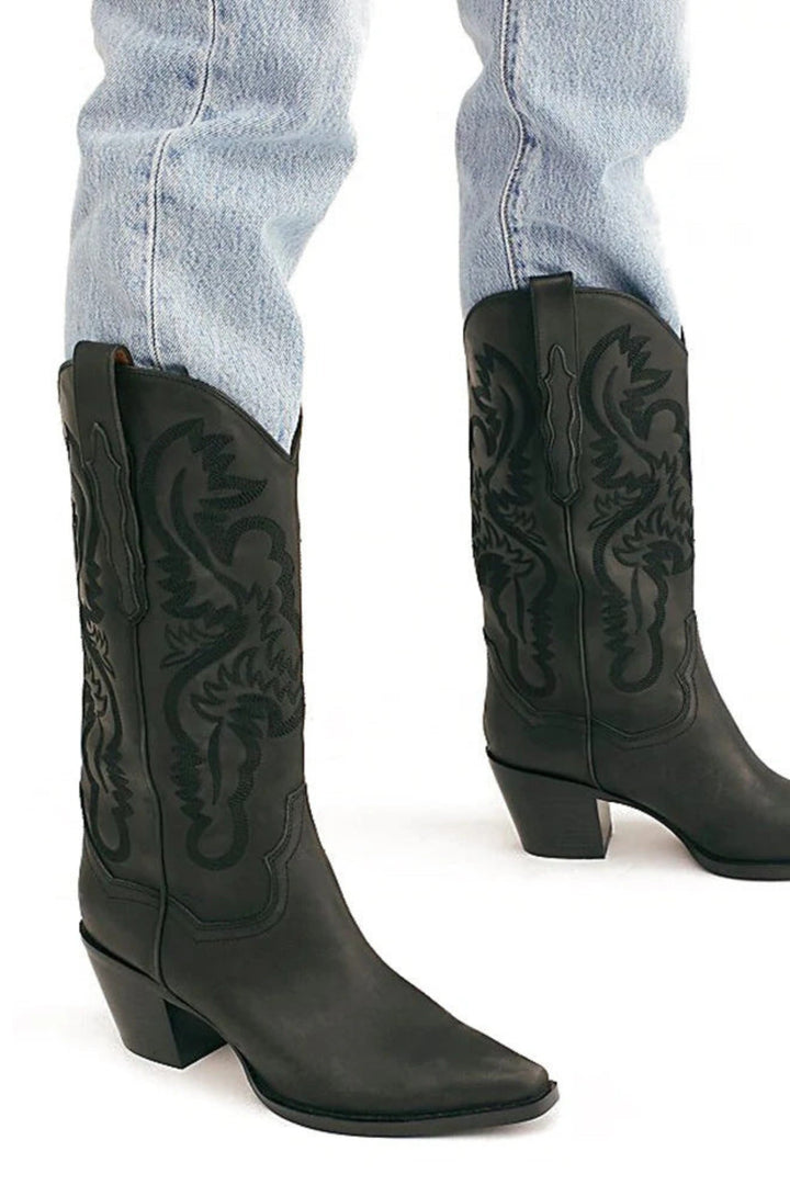 Delthbelle | Pointed Toe Embroidered Western Boots