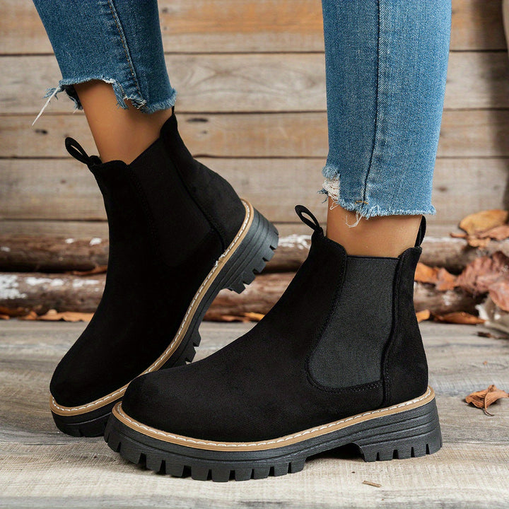 Fayeaine | Women's Chunky Round Chelsea Boots — 1