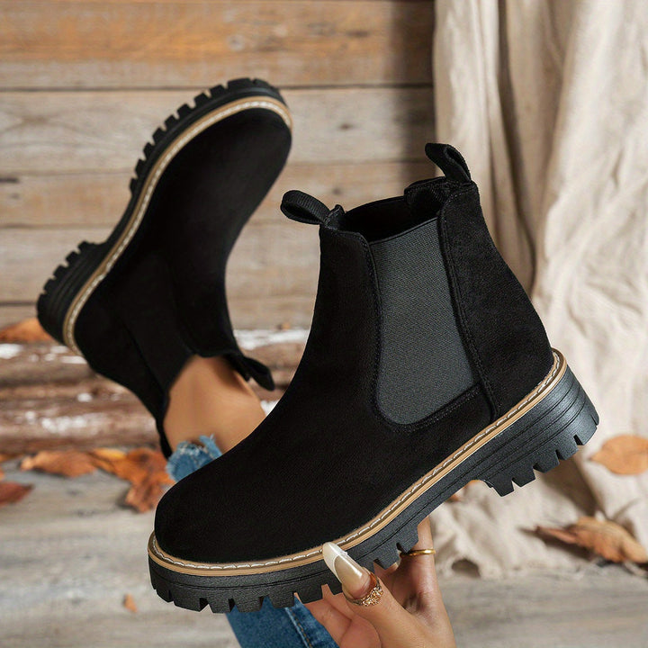 Fayeaine | Women's Chunky Round Chelsea Boots — 2