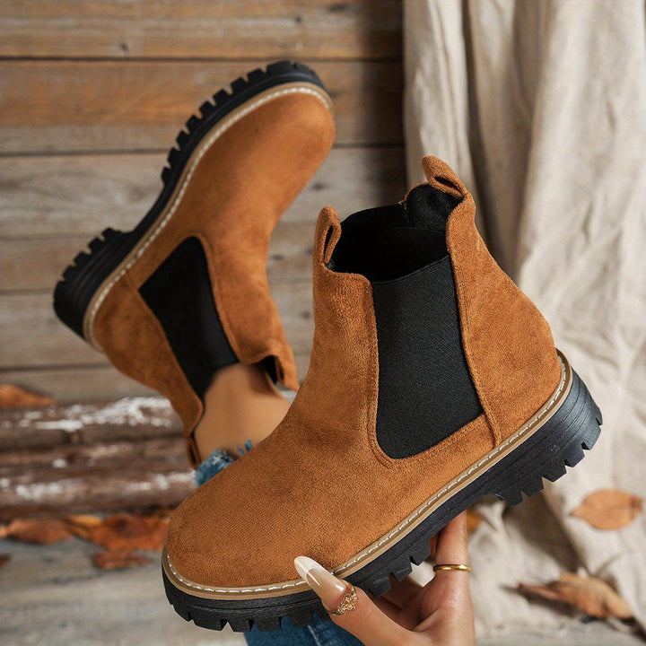 Fayeaine | Women's Chunky Round Chelsea Boots — Brown