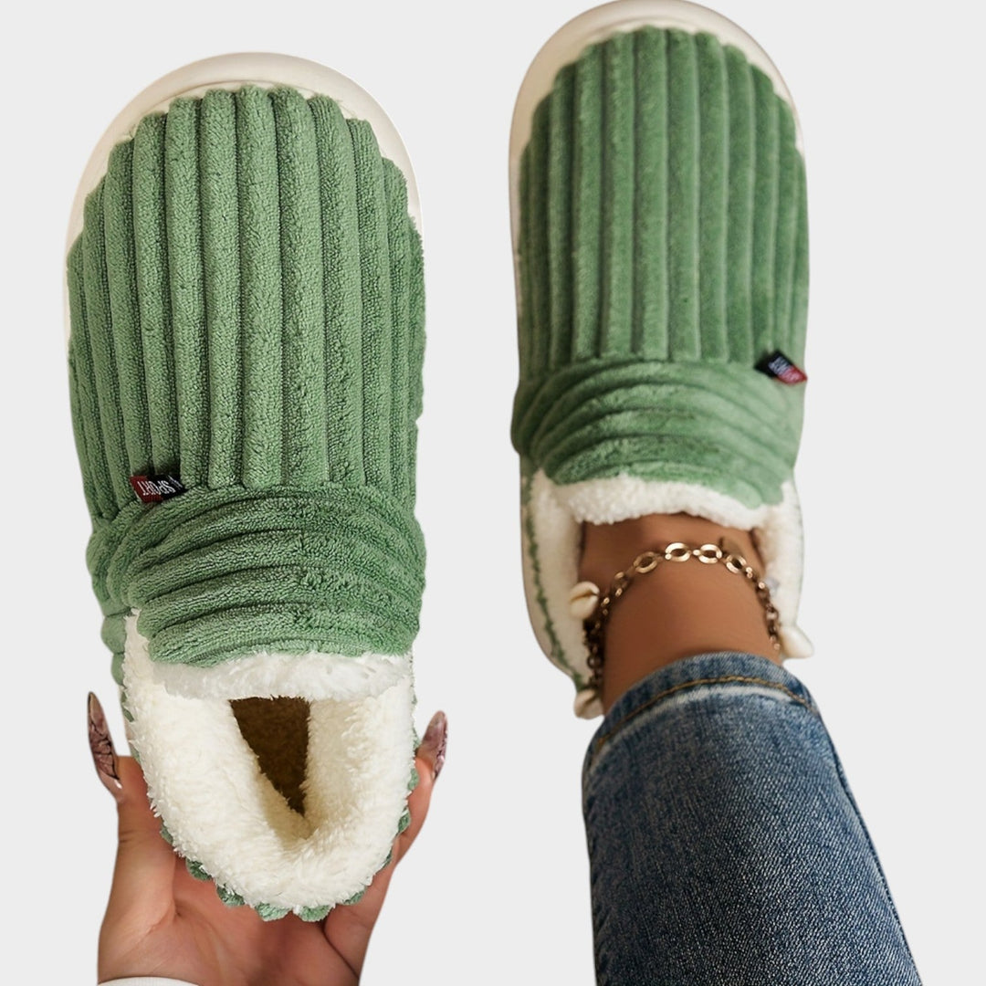 Kelvora | Women's Fleece-Lined Plush Non-Slip Slippers