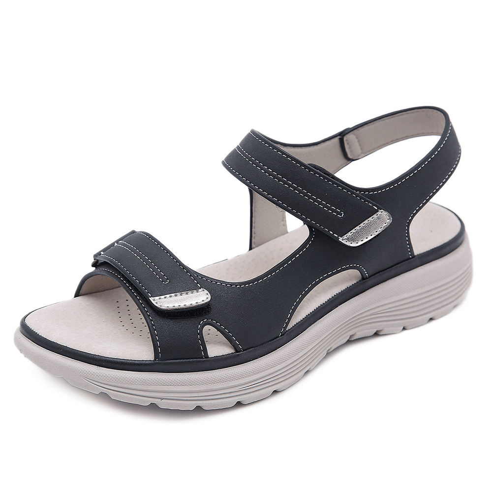 Casual daily sandals with open toe design on a plain background.