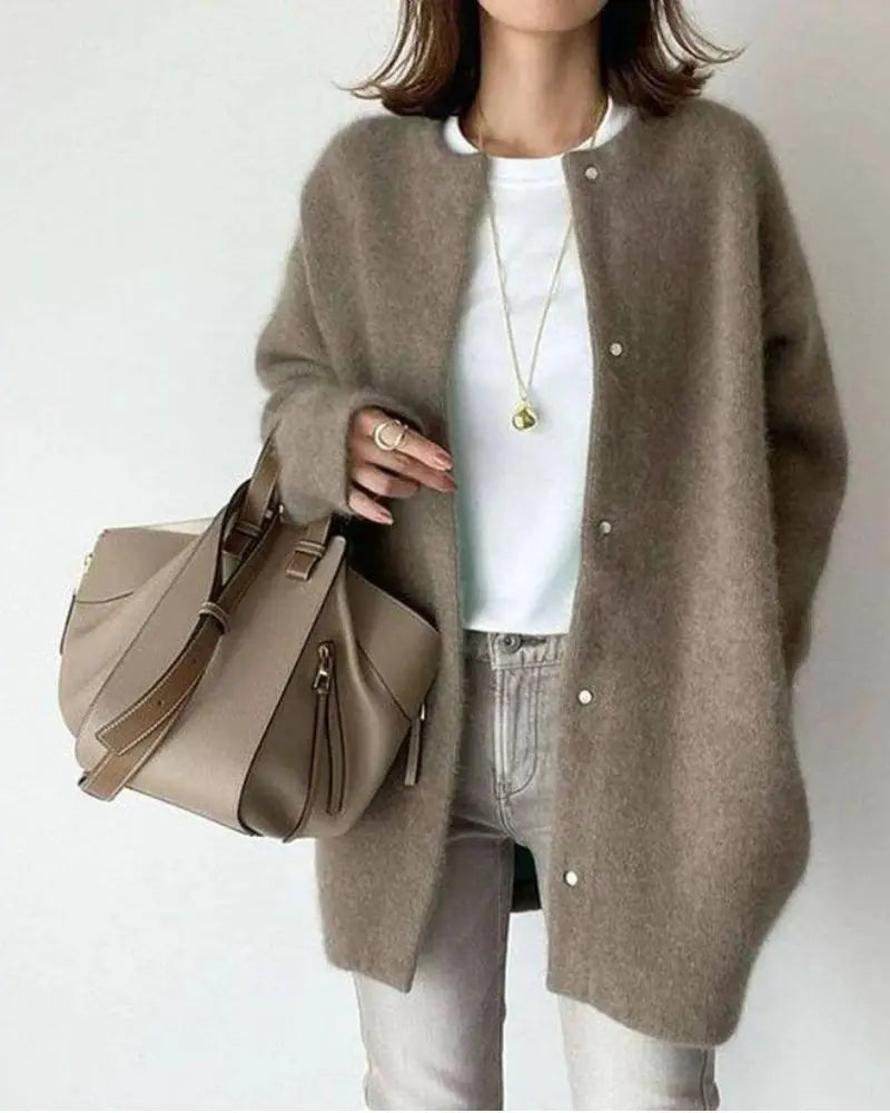Perloura | Women's Cozy Wool Blend Cardigan with Deep Pockets in a Relaxed Fit — mocha